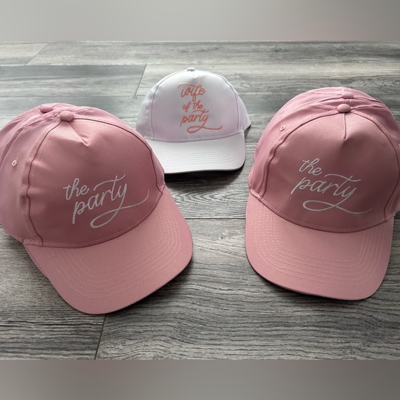 BACH CAPS - Picture 1 of 4